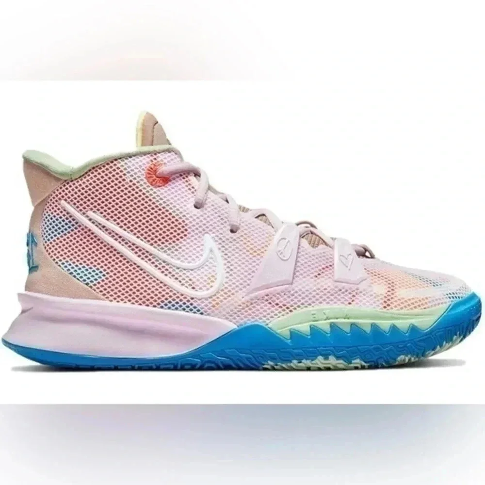 Nike Kyrie 7 1 World 1 People Youth size 4 Sneakers